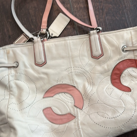 Coach - Picture 2 of 3